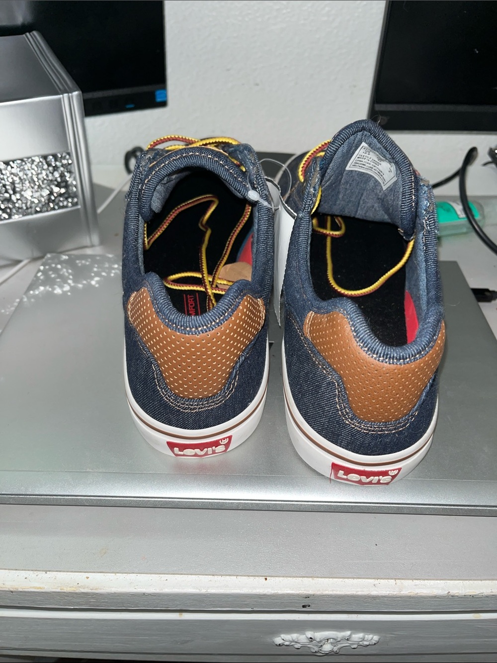 Levi’s Denim Shoes - Picture 4 of 9